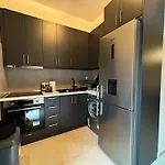 Bella Vista Apartment *