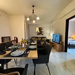 Bella Vista Apartment *
